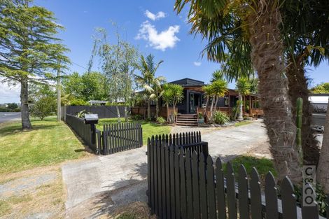 Photo of property in 50 Great North Road, Riverhead, 0820