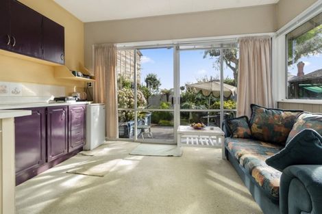 Photo of property in 11 Rangitoto View Road, Cockle Bay, Auckland, 2014