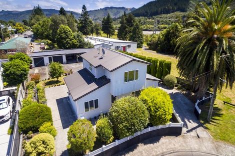 Photo of property in 13 Poplar Grove, Ebdentown, Upper Hutt, 5018