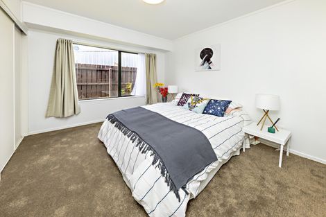 Photo of property in 34 Horlicks Place, Randwick Park, Auckland, 2105