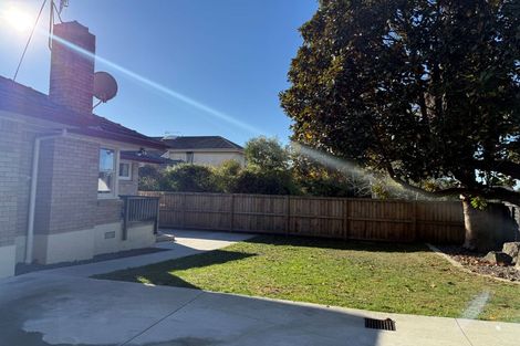 Photo of property in 11 Knighton Road, Hillcrest, Hamilton, 3216