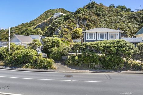 Photo of property in 382 The Esplanade, Island Bay, Wellington, 6023