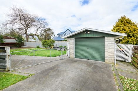 Photo of property in 2 Ajax Place, Highbury, Palmerston North, 4412