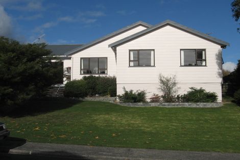 Photo of property in 15 Hookway Grove, Paraparaumu, 5032