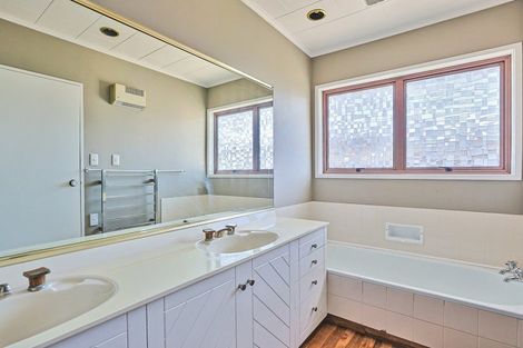 Photo of property in 10 Harpham Street, Taradale, Napier, 4112
