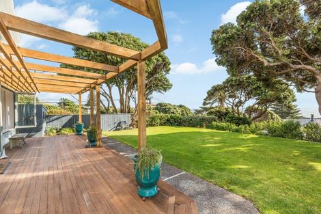 Photo of property in 137 Wellington Road, Paekakariki, 5034