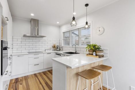 Photo of property in 1/104 Beach Road, Pahurehure, Papakura, 2113