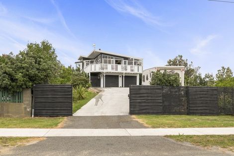 Photo of property in 72 Park Avenue, Waitarere Beach, Levin, 5510