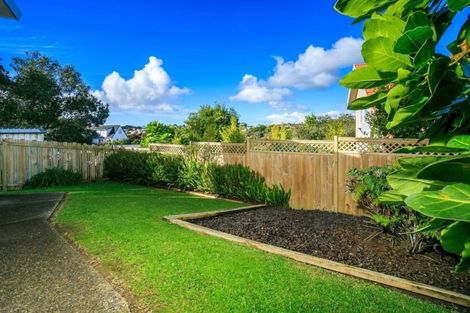 Photo of property in 27 Crestview Place, Browns Bay, Auckland, 0630