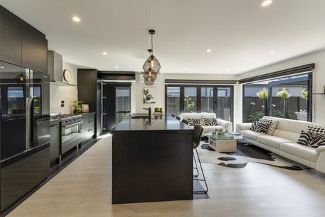 Photo of property in 13 Howden Drive, Jacks Point, 9371