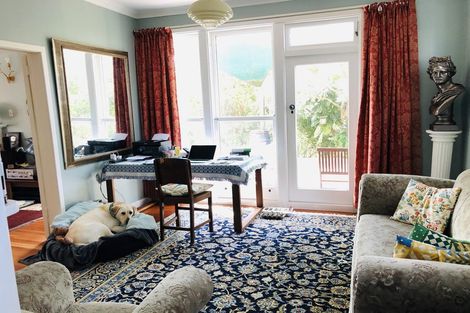 Photo of property in 35 Great North Road, Saint Johns Hill, Whanganui, 4501