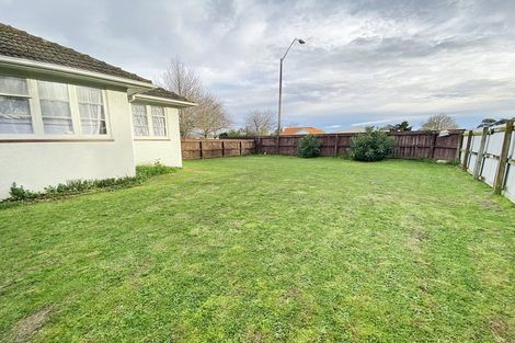 Photo of property in 660 Featherston Street, Roslyn, Palmerston North, 4414