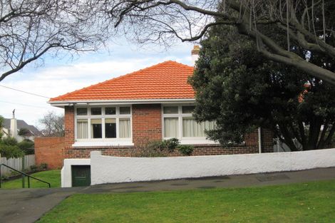 Photo of property in 2 Wycolla Avenue, Saint Clair, Dunedin, 9012
