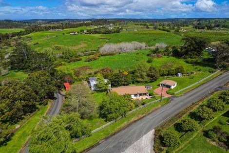 Photo of property in 32 Jeffs Road, Dairy Flat, Albany, 0794