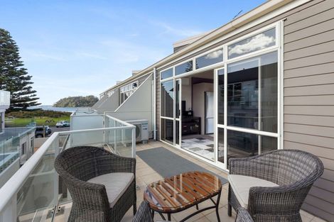 Photo of property in 4/47 Marine Parade, Mount Maunganui, 3116