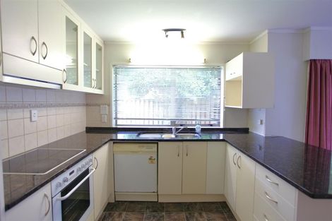 Photo of property in 2/6 Tina Place, Sunnyhills, Auckland, 2010