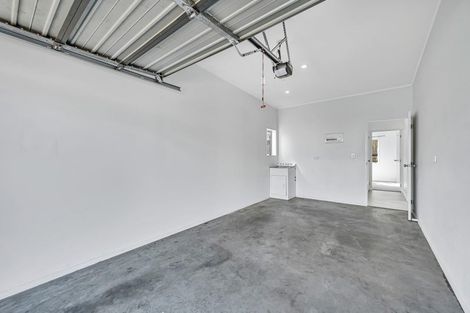 Photo of property in 4 Brashier Circle, Sunnyvale, Auckland, 0612