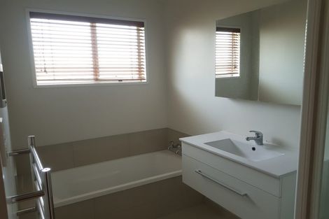 Photo of property in 2/3 Corfe Street, Ilam, Christchurch, 8041