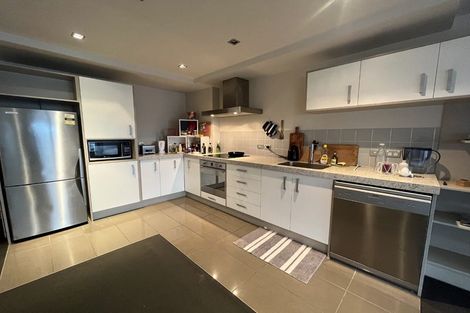 Photo of property in Monument Apartments, 9a/245 Wakefield Street, Te Aro, Wellington, 6011