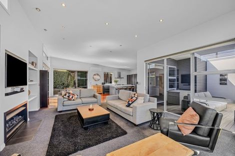 Photo of property in 5 Pearce Place, Wanaka, 9305