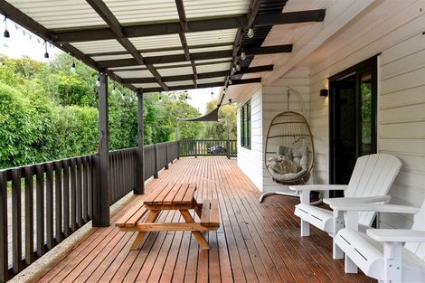 Photo of property in 6 Cemetery Road, Waiuku, 2123