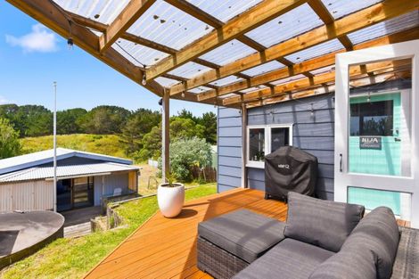 Photo of property in 628 Waitarere Beach Road, Waitarere Beach, Levin, 5510
