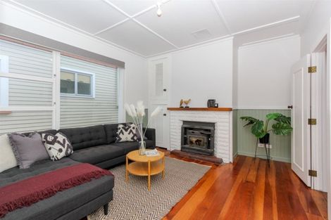 Photo of property in 22 Bulteel Street, New Plymouth, 4310