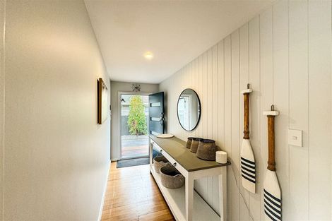 Photo of property in 142 Pacific Road, North New Brighton, Christchurch, 8083