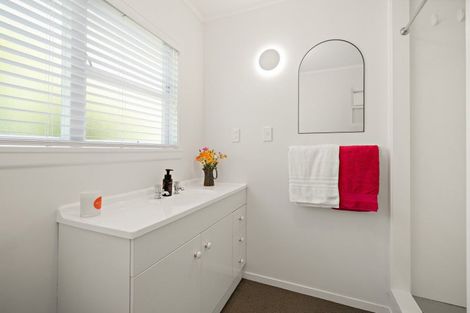 Photo of property in 15 Buckleton Road, Tawharanui Peninsula, Matakana, 0986