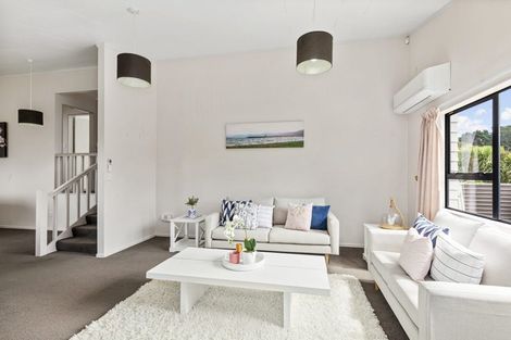 Photo of property in 18 Jasmine Grove, Maungaraki, Lower Hutt, 5010