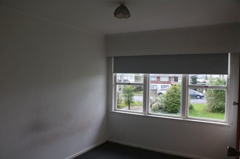 Photo of property in 24 Hepburn Road, Glendene, Auckland, 0602