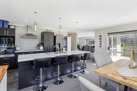 Photo of property in 4 Cory Jane Grove, Riverstone Terraces, Upper Hutt, 5018