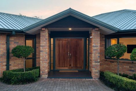 Photo of property in 38 Rototuna Road, Flagstaff, Hamilton, 3210