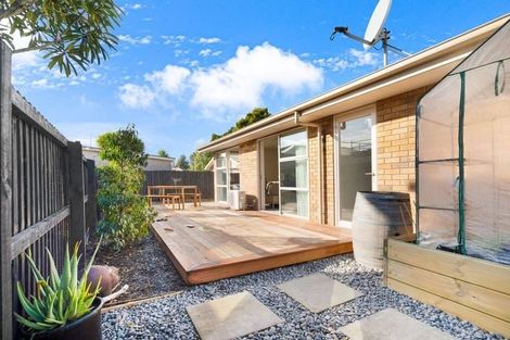 Photo of property in 115a Mackenzie Avenue, Woolston, Christchurch, 8023