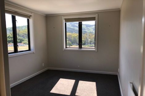 Photo of property in 124 Curtis Street, Northland, Wellington, 6012