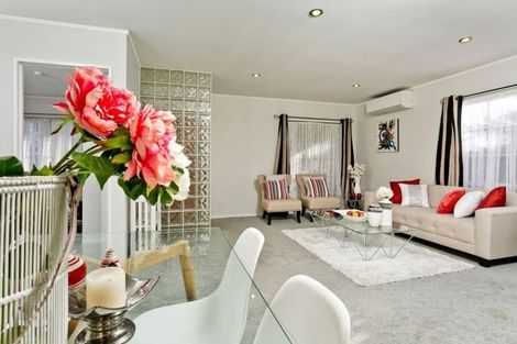 Photo of property in 4 Owl Court, Unsworth Heights, Auckland, 0632