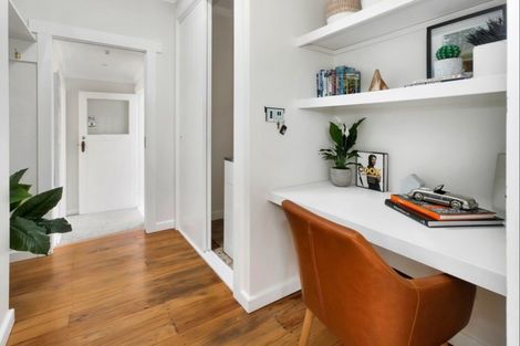 Photo of property in 43b Walmer Road, Point Chevalier, Auckland, 1022