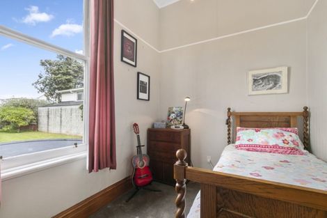 Photo of property in 8 Hautana Square, Woburn, Lower Hutt, 5010