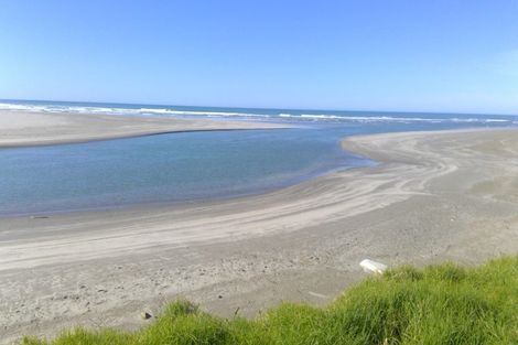 Photo of property in 17 Seaview Drive, Mahia, 4198