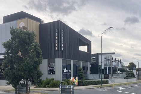 Photo of property in 5 Lance Way, Papamoa, 3118