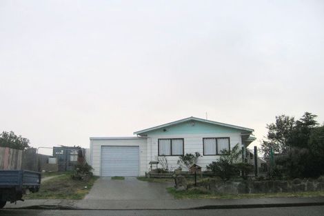 Photo of property in 15 Arklow Place, Flaxmere, Hastings, 4120