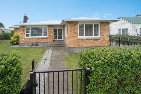 Photo of property in 22 Furlong Street, Hawera, 4610