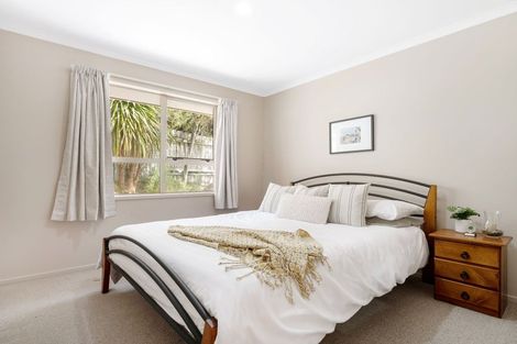 Photo of property in 8 Libra Place, Kawaha Point, Rotorua, 3010