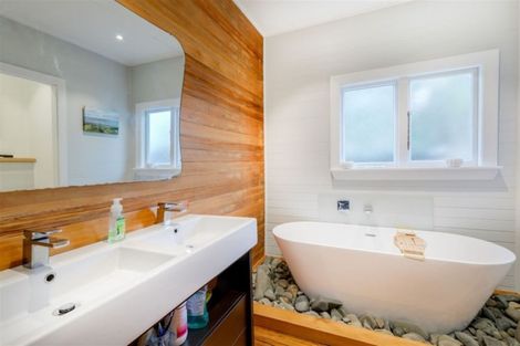 Photo of property in 32 Grantley Street, New Brighton, Christchurch, 8083