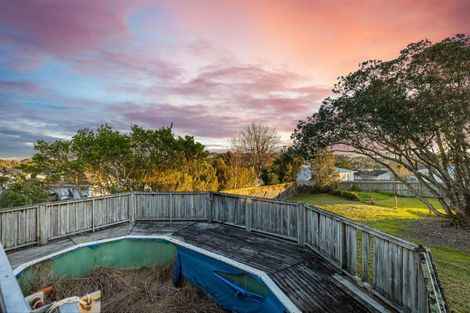 Photo of property in 40 West Harbour Drive, West Harbour, Auckland, 0618