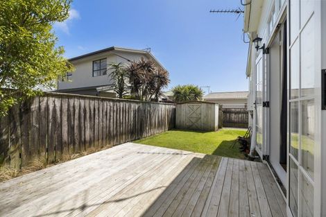 Photo of property in 162 Tukapa Street, Westown, New Plymouth, 4310