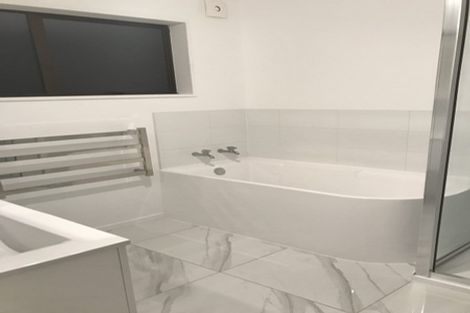 Photo of property in 20 Taupata Street, Redcliffs, Christchurch, 8081