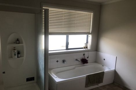 Photo of property in 42 Parkside Drive, Huntington, Hamilton, 3210