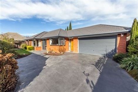 Photo of property in 2/5 Murfitt Place, Sockburn, Christchurch, 8042