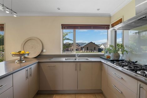 Photo of property in 52 Skyedale Drive, Harewood, Christchurch, 8051
